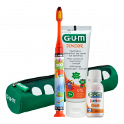 GUM JUNIOR sada na čistenie zubov v peračníku pre školákov