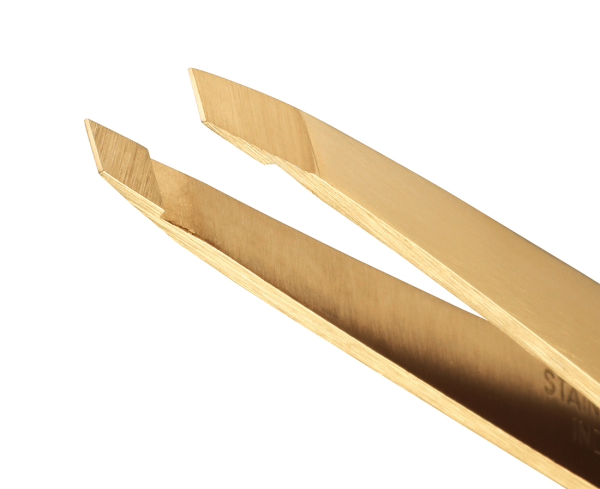 Tweezerman SLANT Ultrapresná a odolná pinzeta