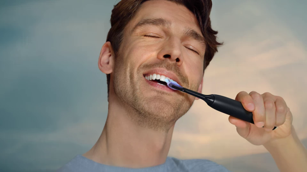 Philips Sonicare 7100, Sonická kefka novej generácie, HX7421/01