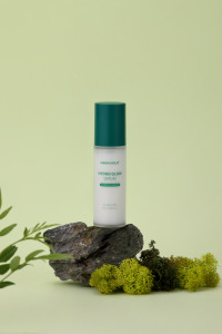 Mania Holic Hydro Glow sérum, rozjasňujúce hydratačné sérum s 10 formami kyseliny hyalurónovej, 50 ml