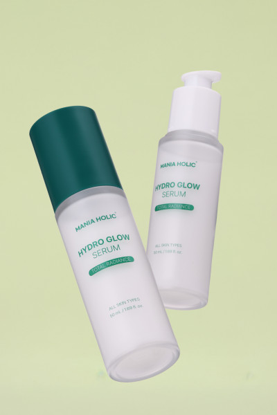 Mania Holic Hydro Glow sérum, rozjasňujúce hydratačné sérum s 10 formami kyseliny hyalurónovej, 50 ml