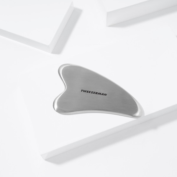 Tweezerman Stainless Steel Gua Sha – masážny nástroj na tvár z nerezovej ocele