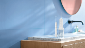 Philips Sonicare 9000 DiamondClean a Prenosná ústna sprcha HX3886/41 Sonická elektrická zubná kefka a prístroj na medzizubnú hygienu